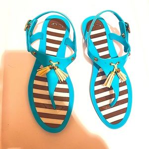 NEW Henri Bendel sandals